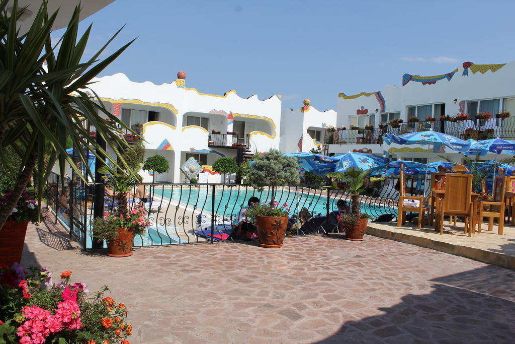 Hotel Laguna فاما فيكي المظهر الخارجي الصورة