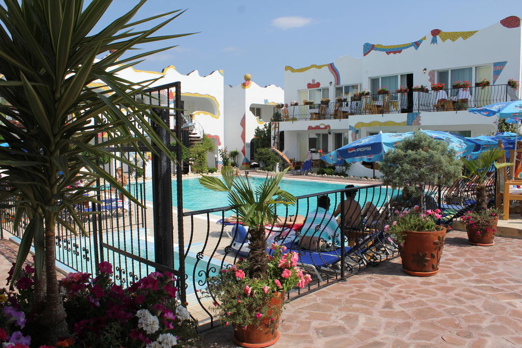 Hotel Laguna فاما فيكي المظهر الخارجي الصورة