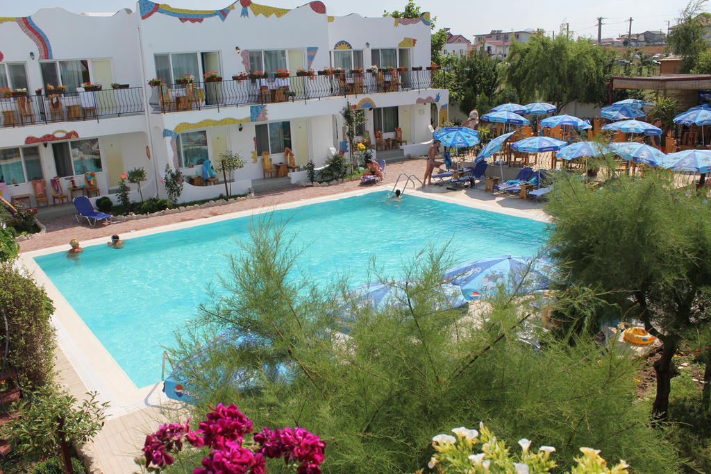Hotel Laguna فاما فيكي المظهر الخارجي الصورة