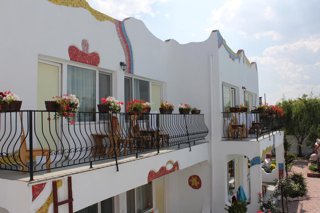 Hotel Laguna فاما فيكي المظهر الخارجي الصورة