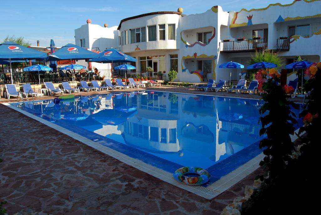 Hotel Laguna فاما فيكي المظهر الخارجي الصورة