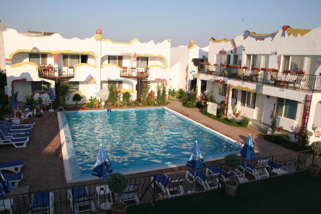 Hotel Laguna فاما فيكي المظهر الخارجي الصورة