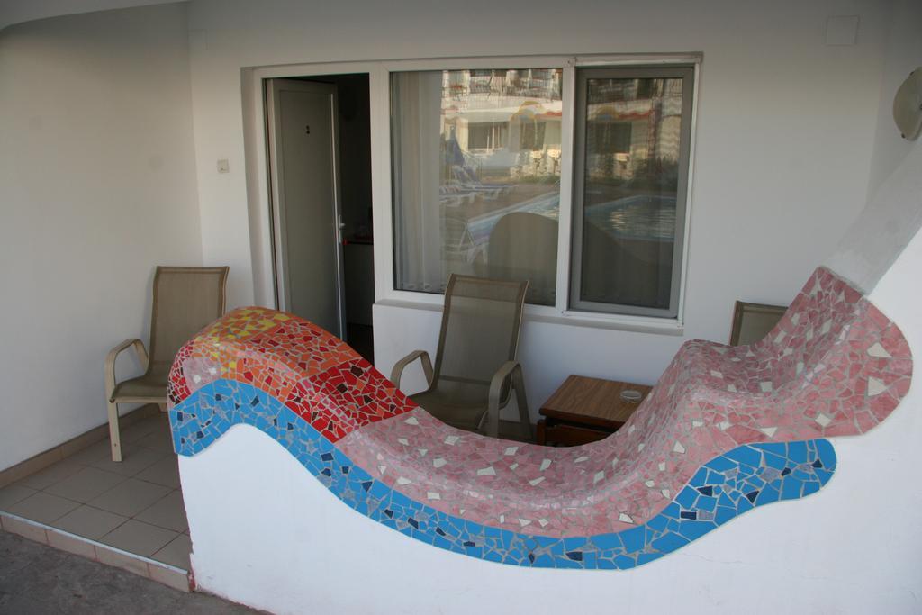 Hotel Laguna فاما فيكي الغرفة الصورة